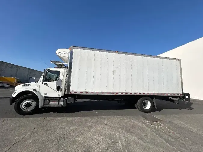 2016 Freightliner M2