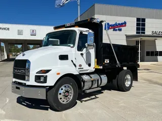 2025 MACK MD74