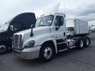 2018 FREIGHTLINER/MERCEDES CASCADIA 125