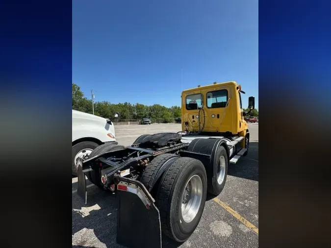 2018 FREIGHTLINER CASCADIA 113