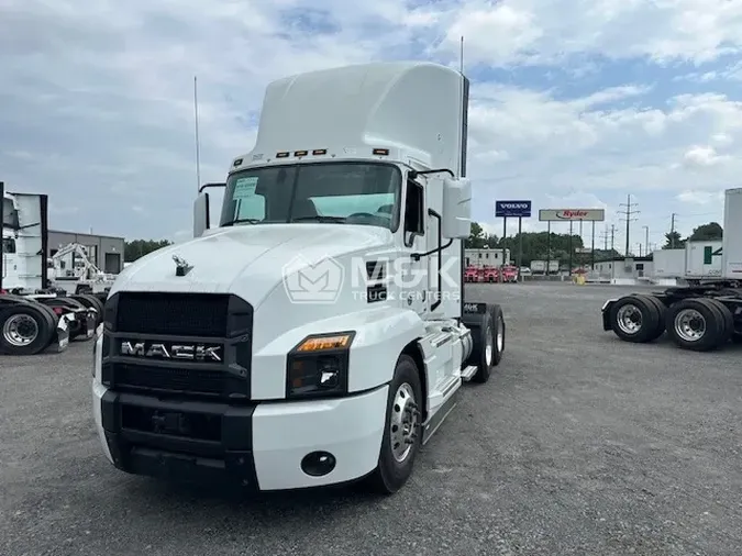 2025 MACK AN64T