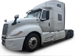 2022 International LT625