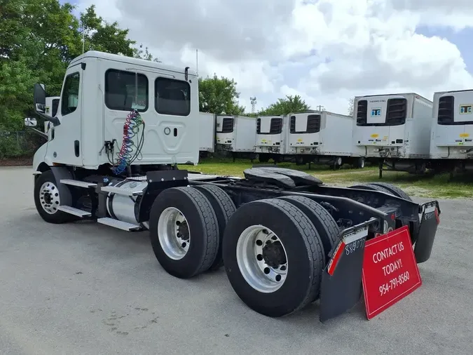 2020 FREIGHTLINER NEW CASCADIA 116