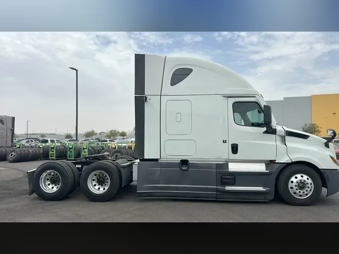 2023 Freightliner Cascadia 126667e42cea19bd1d17ac9bb4667dd31e2