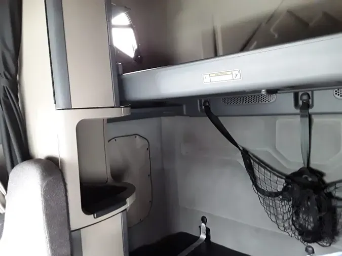 2018 FREIGHTLINER CASCADIA 125