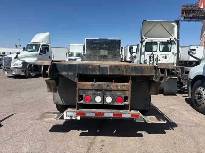 2017 FREIGHTLINER/MERCEDES M2 106