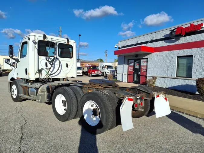 2021 FREIGHTLINER/MERCEDES CASCADIA PX11664ST