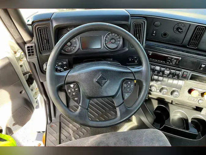 2021 INT LT625 6x4