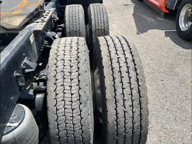 2022 Kenworth T680