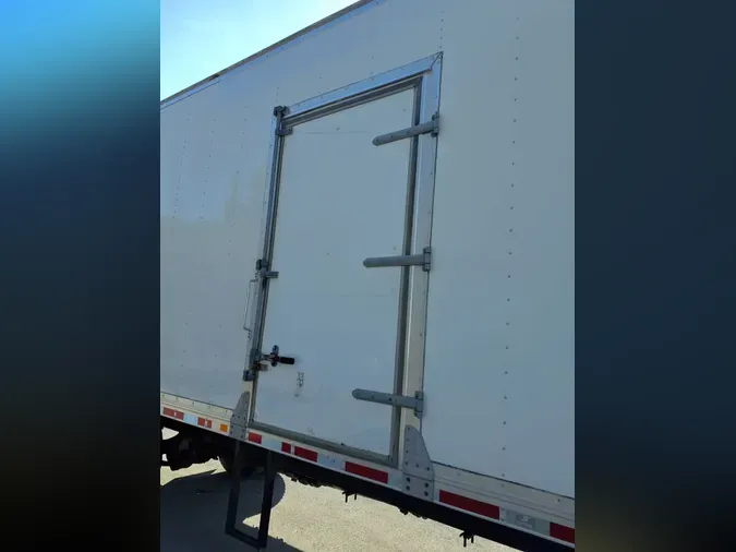 2018 FREIGHTLINER/MERCEDES M2 106