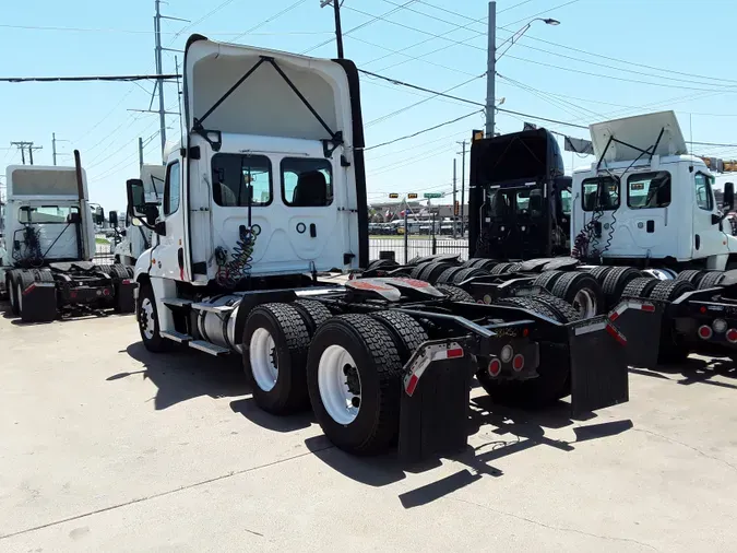 2020 FREIGHTLINER/MERCEDES CASCADIA 125