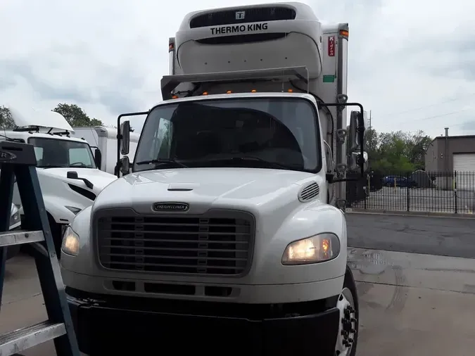 2017 FREIGHTLINER/MERCEDES M2 106