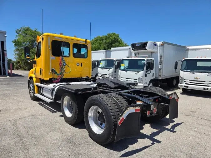 2019 FREIGHTLINER/MERCEDES CASCADIA 113