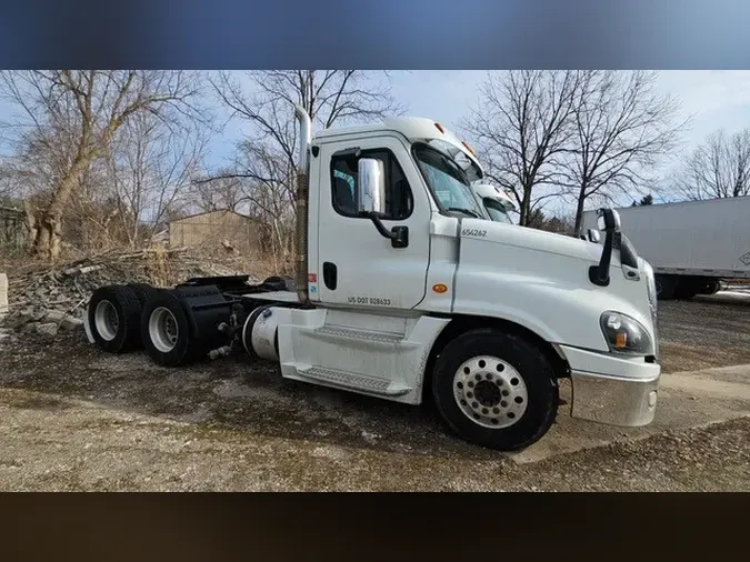 2016 FREIGHTLINER CASCADIA