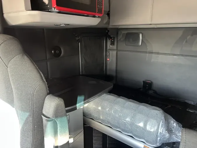2024 Kenworth T680