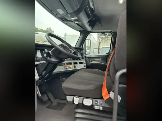 2022 FREIGHTLINER/MERCEDES CASCADIA PX11642ST