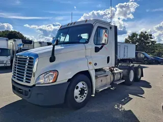 2020 FREIGHTLINER/MERCEDES CASCADIA 125