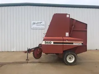 1991 Hesston 560