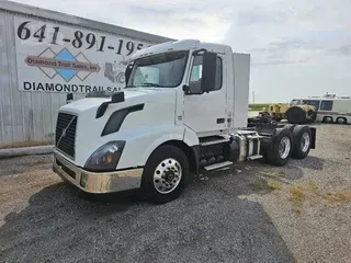 2017 VOLVO VNL64T300