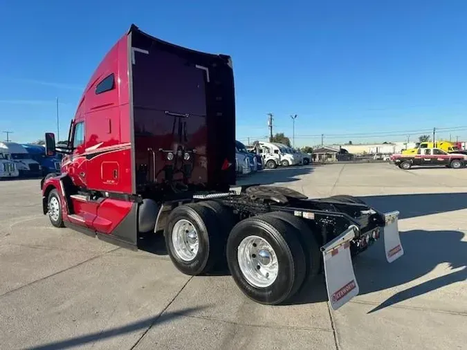 2024 Kenworth T680