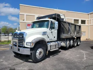 2018 MACK GU713