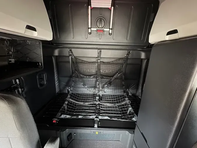 2023 FREIGHTLINER Cascadia 126