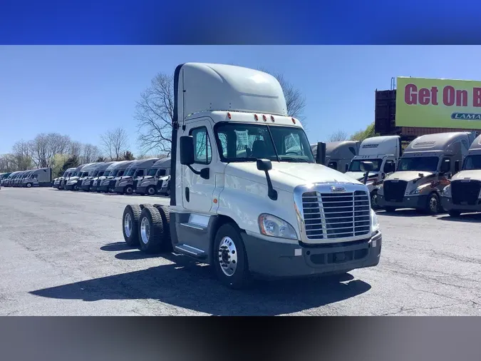 2019 Freightliner Cascadia 12566b7282c3df88a831e962dca499c9ef3