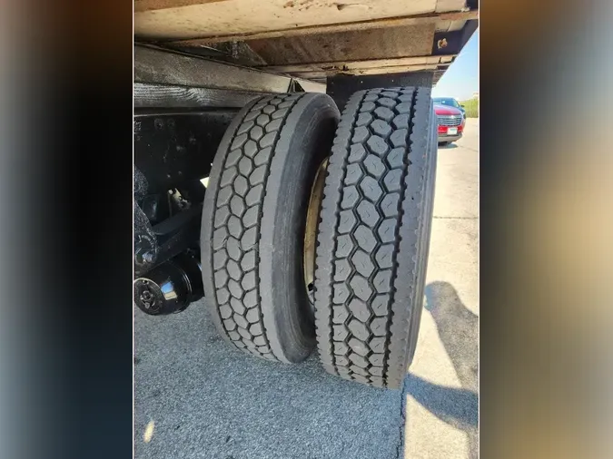 2016 HINO 338 Reefer