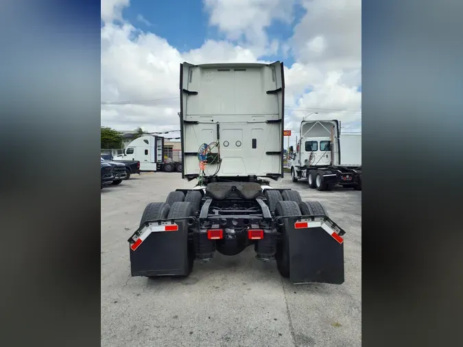 2020 NAVISTAR INTERNATIONAL LT625 SLPR CAB