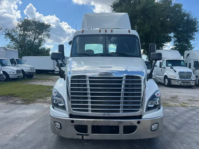 2018 FREIGHTLINER/MERCEDES CASCADIA 125