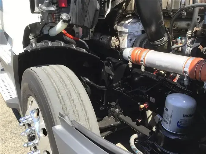 2020 FREIGHTLINER CA126