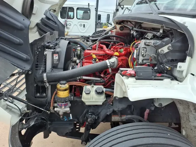 2020 FREIGHTLINER/MERCEDES M2 10666c05cb89757f8999e8b7293e7829f6e