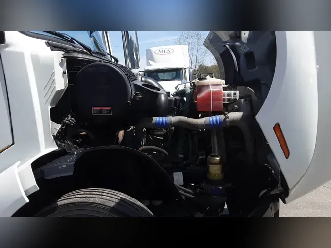 2019 Volvo VNL300