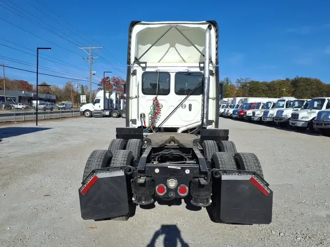 2018 FREIGHTLINER/MERCEDES CASCADIA 125