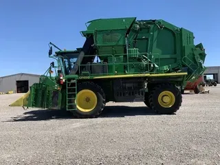 2018 John Deere CP690