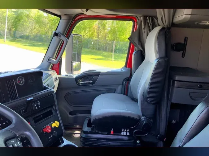 2023 INT LT625 6X4
