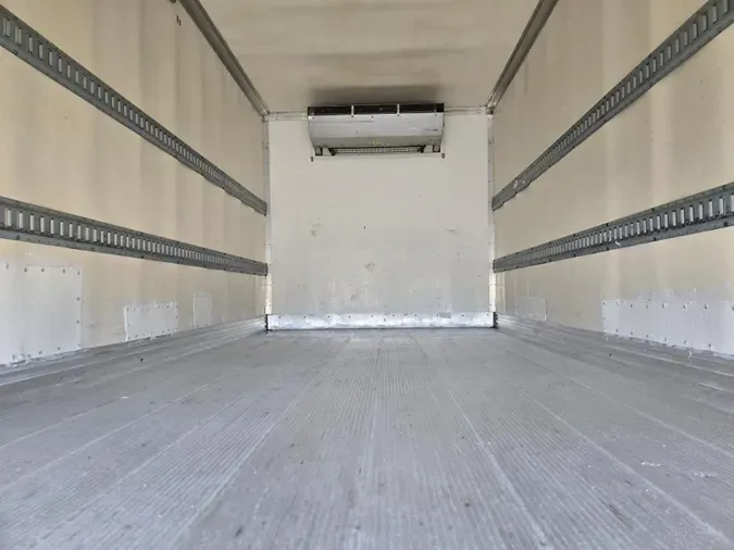 2018 Isuzu NPR-HD66c2ba984847d2b57aa6dfb3e52f6203