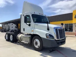 2016 FREIGHTLINER X12564ST