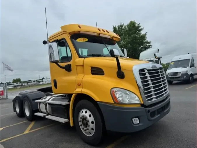 2018 FREIGHTLINER CASCADIA 113