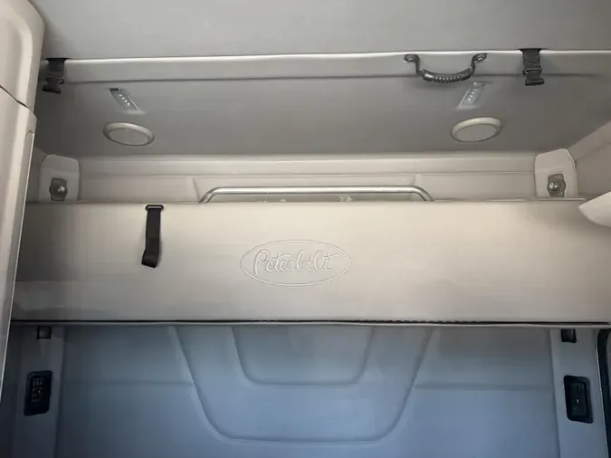 2020 Peterbilt 579