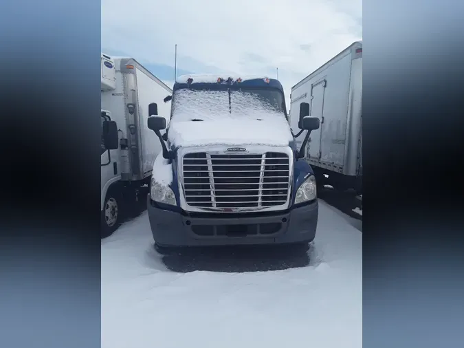 2015 FREIGHTLINER/MERCEDES CASCADIA 125