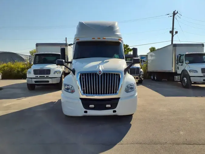 2019 NAVISTAR INTERNATIONAL LT625 SLPR CAB