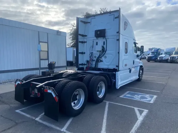 2018 FREIGHTLINER/MERCEDES CASCADIA 12566ceb1c18ee0e99ffb12af289e60b7e4