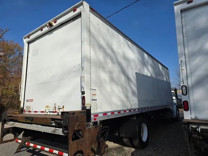 2018 FREIGHTLINER/MERCEDES M2 106