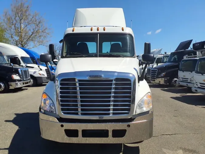 2016 FREIGHTLINER CASCADIA 125