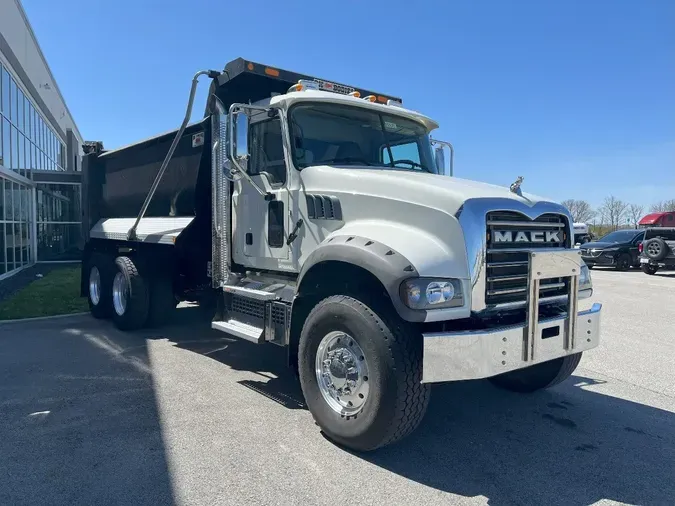 2024 MACK Granite