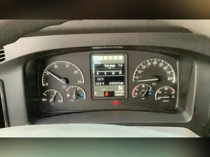 2021 Freightliner Cascadia 126
