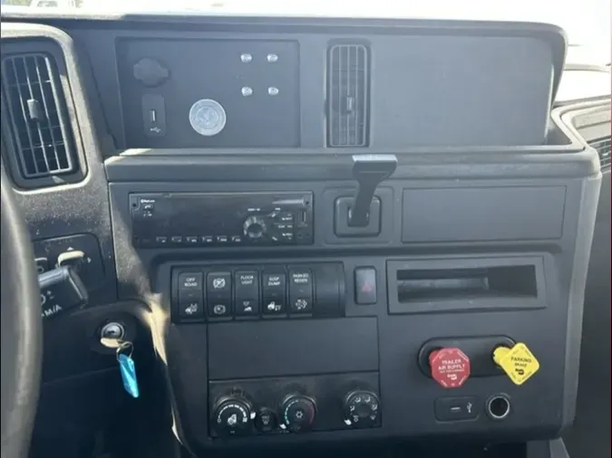 2020 NAVISTAR INTERNATIONAL RH613 DAYCAB S/A66d3fdb826418717e3b9dc4150e2adc3