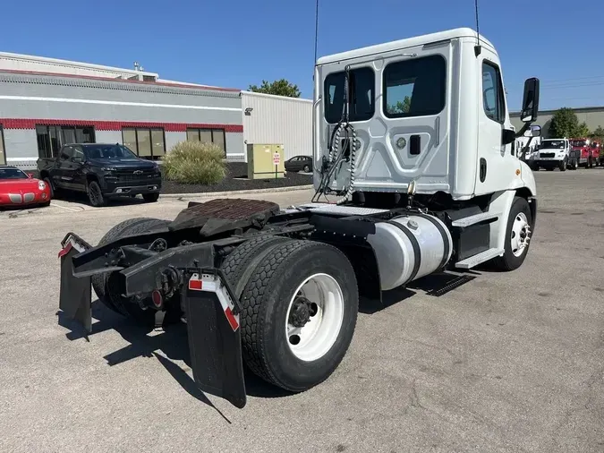 2016 Freightliner Cascadia