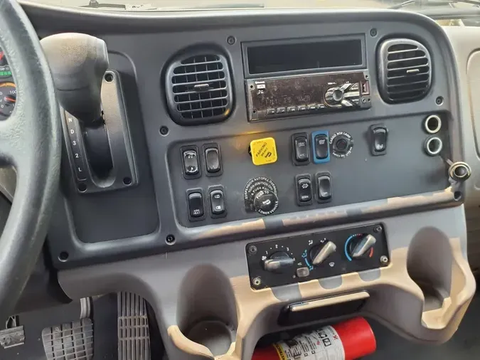 2020 FREIGHTLINER M2 106